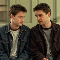 a film still from high fidelity ( 2 0 0 0 )