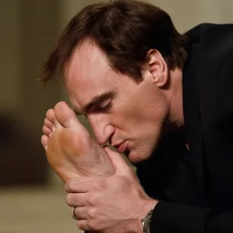 Quentin Tarantino kissing a foot