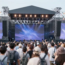 9 0 s pop music festival