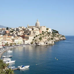 marina di san lorenzo, realistic photograph