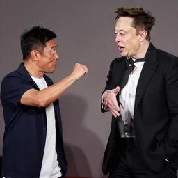 elon musk fighting chun lee