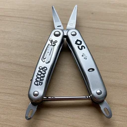 foldable leatherman mooltitool with crazy gadgets
