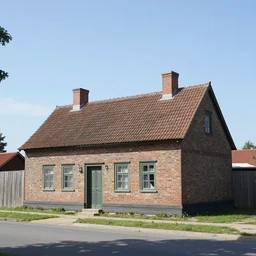 the front side of a commoners house, year 1 9 6 1