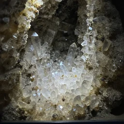 A beautiful mine, with crystals on the walls.