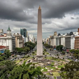 buenos aires en ruinas, apocalyptic, avenida 9 de julio obelisco, panoramic, eternauta, overgrowth, full hdr color