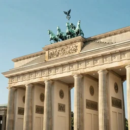 Brandenburger Tor with low sun photorealistic, Fuji XT-2, aperture 8 and aperture stars