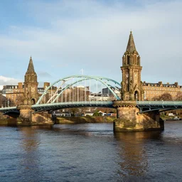 a photograph of a beautiful bridge in glasgow, scotland