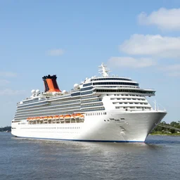 Carnival cruise ship on the Mississippi river
