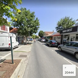 google streetview screenshot of river side avenue in color from 2 0 4 4