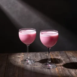 tow mater drinks pink sauce?
