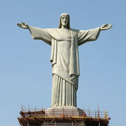 The construction of the statue Jerma the Redeemer