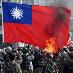 Taiwan: US hits out at \'irresponsible\' China amid attack rehearsal claims
