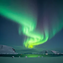 northern lights in antarctica