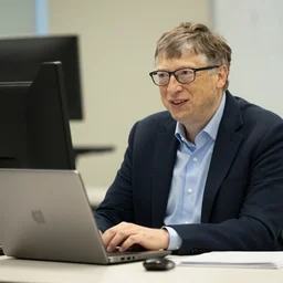 Bill Gates working on Linux