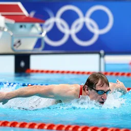 stephen hawking competing in the 1 0 0 m butterfly at the olympics