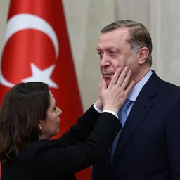 Atatürk hard slapping Recep Tayyip Erdoğan in the face