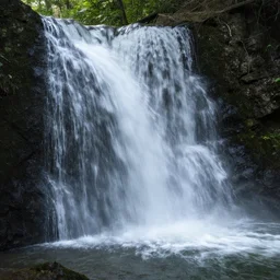 waterfall in gatlinburg, tn