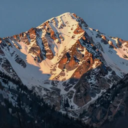 pikes peak mountain in the style of thomas kinkade, painting, intricate and realistic.