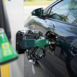 last gas car filling it's tank