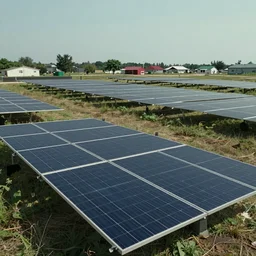 an amzing opening of the credits like star wars, mixed solar panel laying