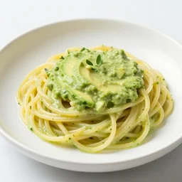 a spaghetti with avocado sauce, food photography