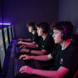 three pc gamers losing at games