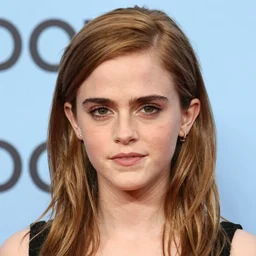 photo of emma watson as lexa in the 1 0 0 ( tv series ), close up