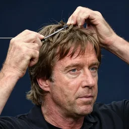 Richard Hammond glues on his wig, highly detailed